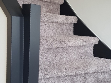 Trapstoffering: Parade Touch Extra, kleur Leem 121